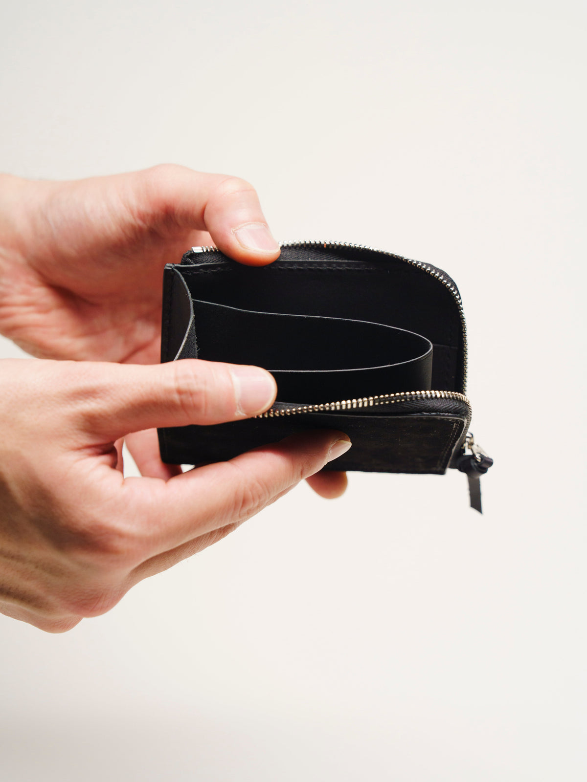25Winter limited Zip wallet 02